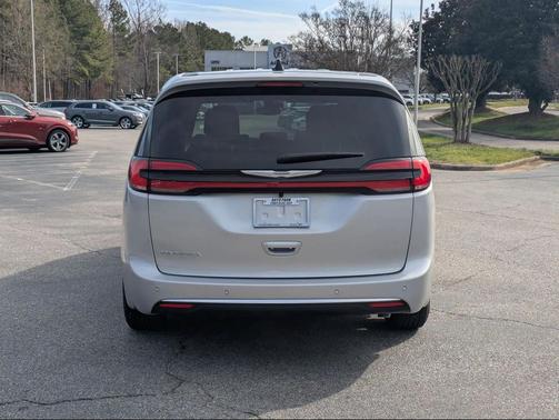 2026 Chrysler Pacifica L