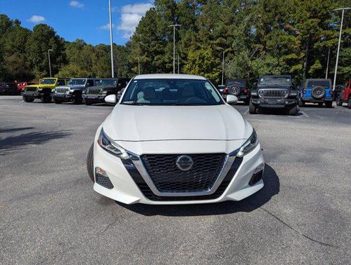 2021 Nissan Altima 2.5 SV