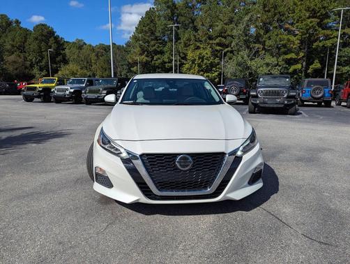 2021 Nissan Altima 2.5 SV