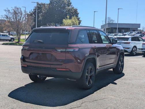 2025 Jeep Grand Cherokee Altitude