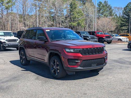 2025 Jeep Grand Cherokee Altitude
