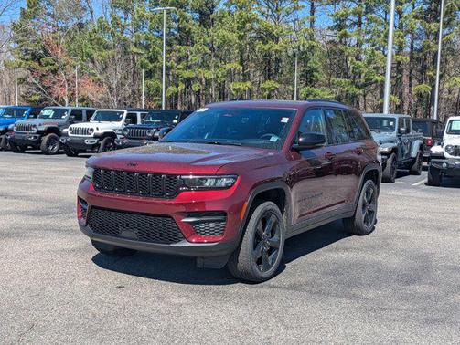 2025 Jeep Grand Cherokee Altitude