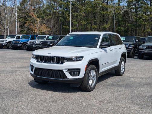 2025 Jeep Grand Cherokee Laredo