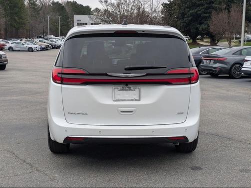2026 Chrysler Pacifica L