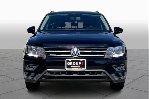 Deep Black Pearl Effect 2018 Volkswagen Tiguan 2.0T S
