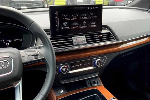 2022 Audi Q5 45 S line Premium Plus