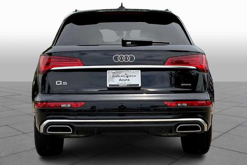 2022 Audi Q5 45 S line Premium Plus