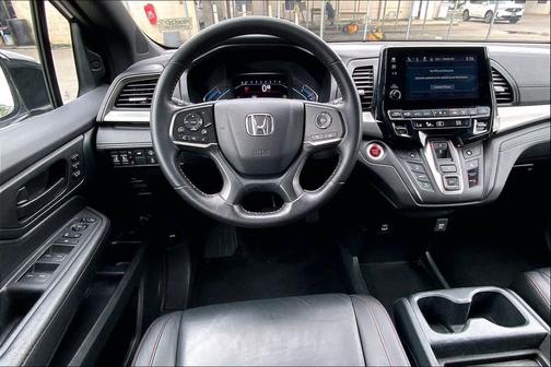 Crystal Black Pearl 2023 Honda Odyssey Sport