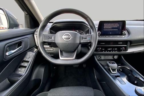 Gun Metallic 2025 Nissan Rogue SV