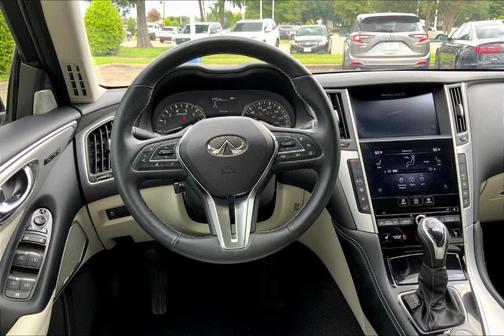 2022 INFINITI Q50 LUXE