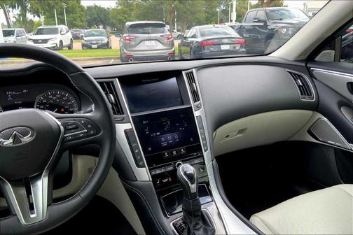 2022 INFINITI Q50 LUXE