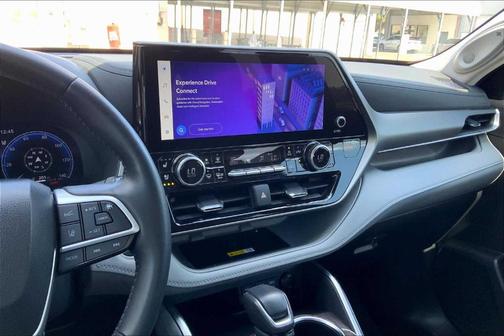 2024 Toyota Highlander Platinum