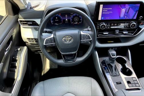 2024 Toyota Highlander Platinum