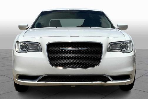 2017 Chrysler 300 Limited