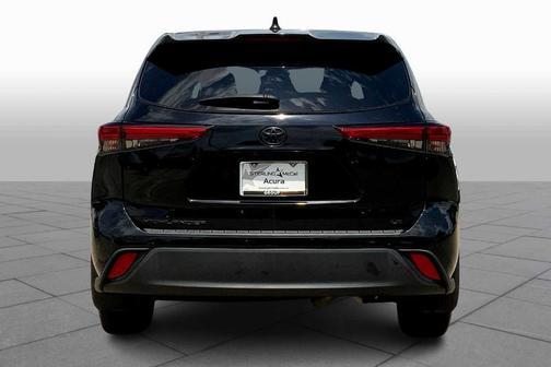 2022 Toyota Highlander LE