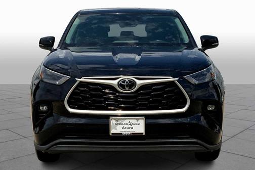 2022 Toyota Highlander LE