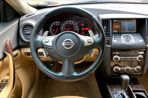 2011 Nissan Maxima SV