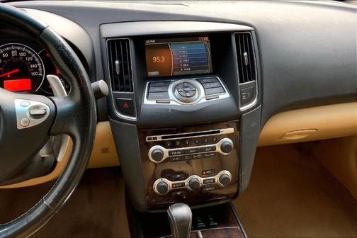 2011 Nissan Maxima SV