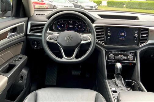 2023 Volkswagen Atlas 3.6L SE w/Technology