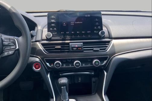 Crystal Black Pearl 2018 Honda Accord LX