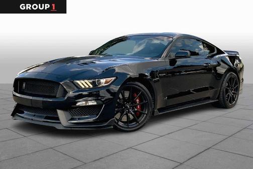 2017 Ford Shelby GT350 Base