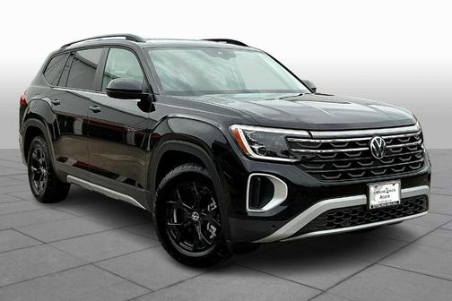 2024 Volkswagen Atlas 2.0T Peak Edition SEL