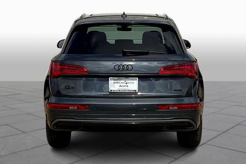 Manhattan Gray Metallic 2021 Audi Q5 40 Premium Plus