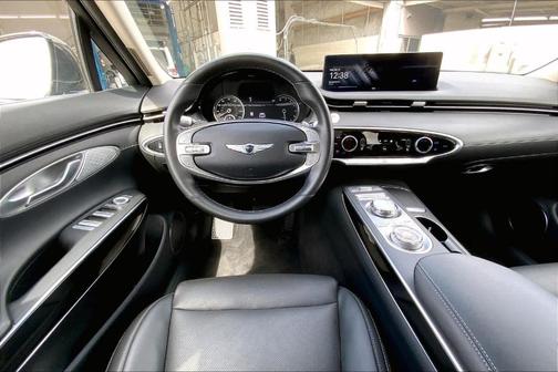 2025 Genesis GV70 2.5T