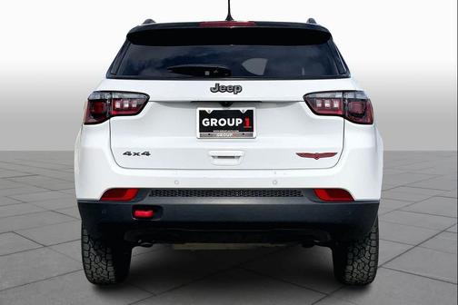 Bright White Clearcoat 2025 Jeep Compass Trailhawk