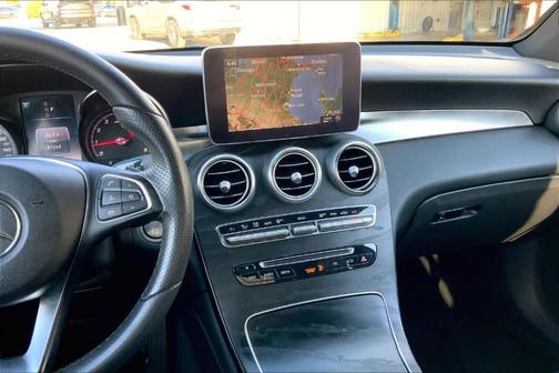 2018 Mercedes-Benz GLC 300 Base