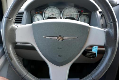 2008 Chrysler Town & Country Touring for sale in Lexington, KY - image 19
