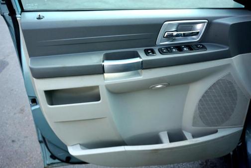 2008 Chrysler Town & Country Touring for sale in Lexington, KY - image 10