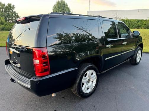 2013 Chevrolet Suburban 1500 LTZ