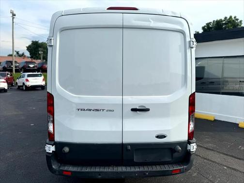 2017 Ford Transit-250 Base