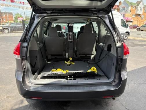 Predawn Gray Mica 2011 Toyota Sienna LE