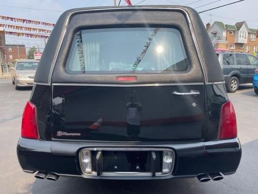 2001 Cadillac DeVille Base