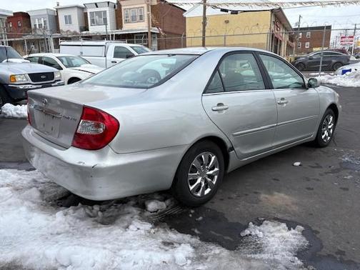 2002 Toyota Camry LE