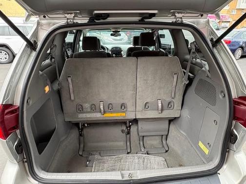 2004 Toyota Sienna LE