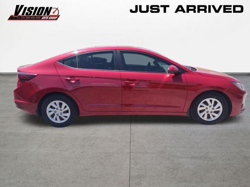 Scarlet Red 2019 Hyundai ELANTRA SE