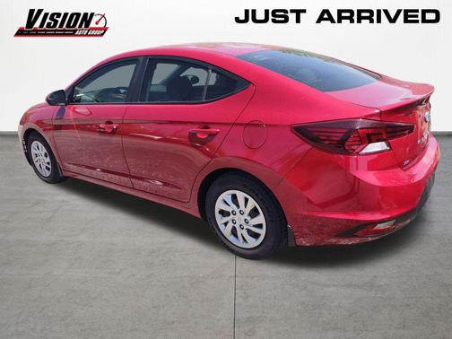 Scarlet Red 2019 Hyundai ELANTRA SE