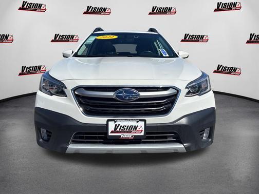 Crystal White Pearl 2022 Subaru Outback Limited