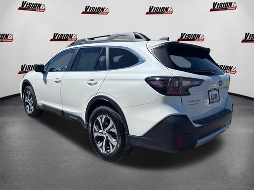 Crystal White Pearl 2022 Subaru Outback Limited