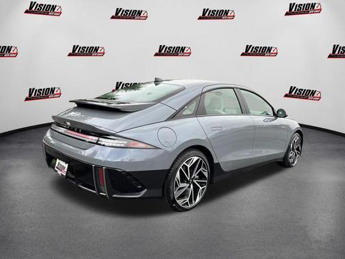 2025 Hyundai IONIQ 6 SEL