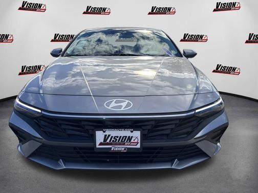 Fluid Metal 2026 Hyundai ELANTRA SE