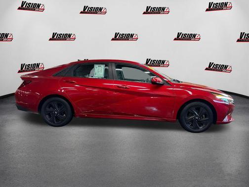 2021 Hyundai ELANTRA SEL