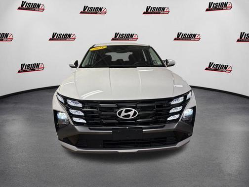 Serenity White Pearl 2025 Hyundai TUCSON SE