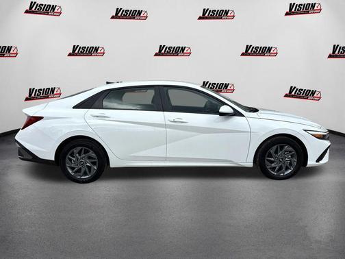 2025 Hyundai ELANTRA HEV Blue