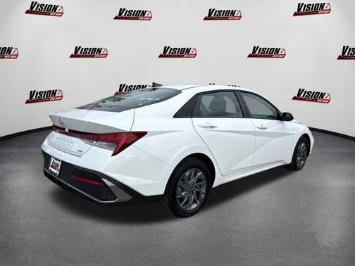 2025 Hyundai ELANTRA HEV Blue