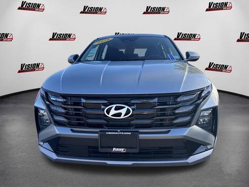 Shimmering Silver 2026 Hyundai TUCSON SE
