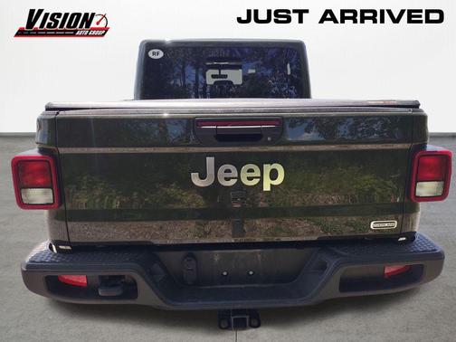 Sarge Green Clearcoat 2023 Jeep Gladiator Overland